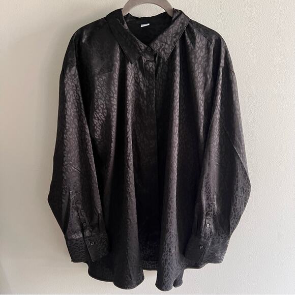NWT Old Navy Black Textured Satin Leopard Print Button Down Shirt Size XL - Picture 2 of 9